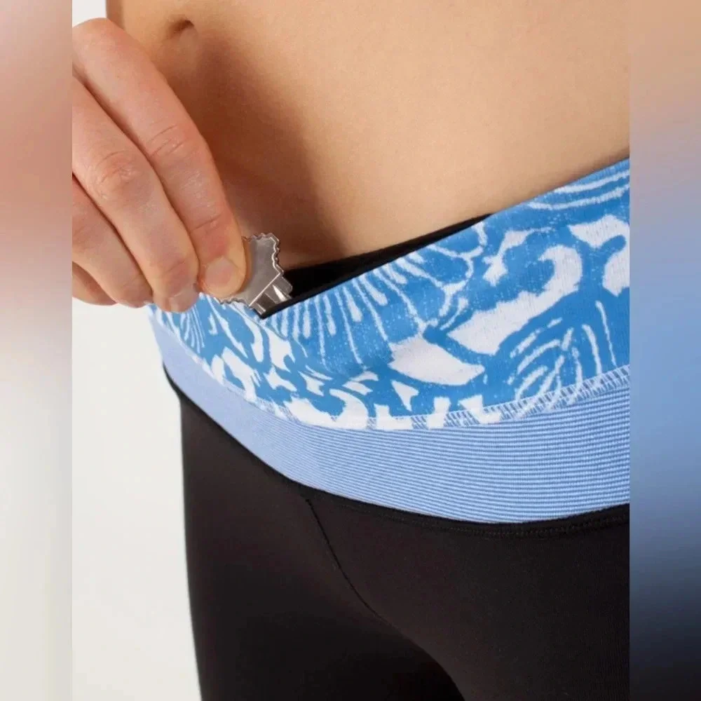 Lululemon Groove Crop Reversible Leggings Size 4